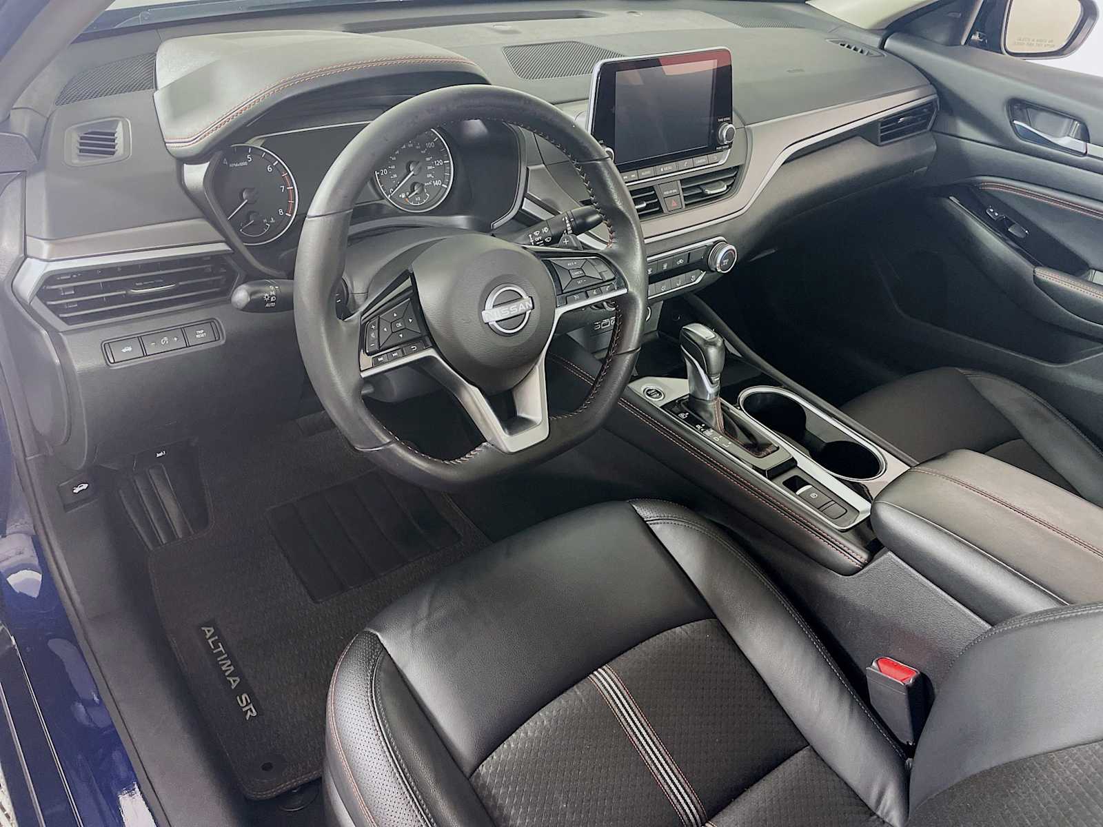 2023 Nissan Altima 2.5 SR photo 7
