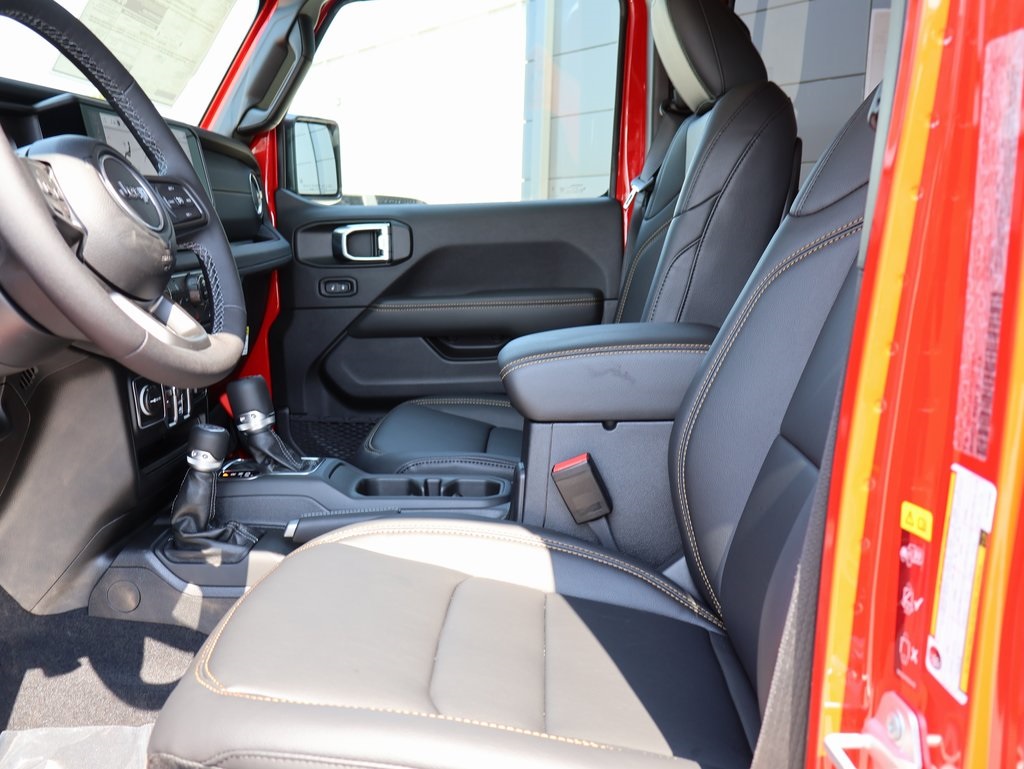 2025 Jeep Gladiator Sport photo 20