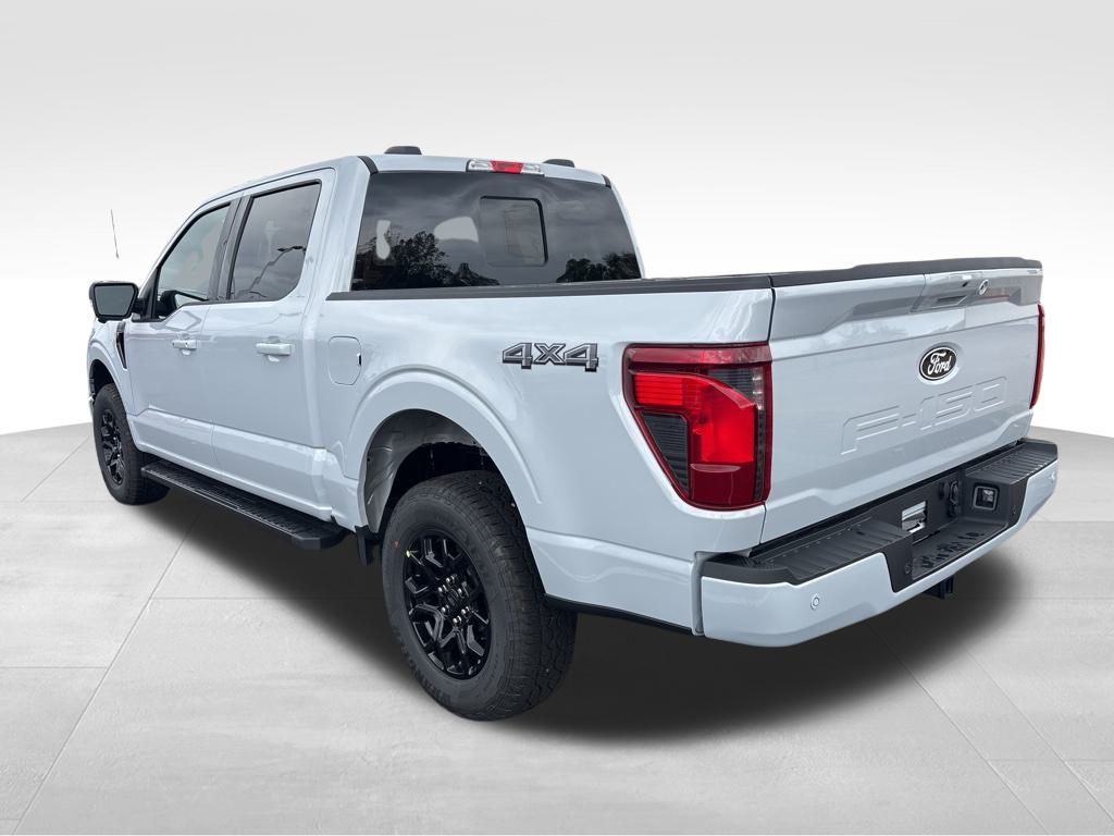 2025 Ford F-150 XLT photo 3