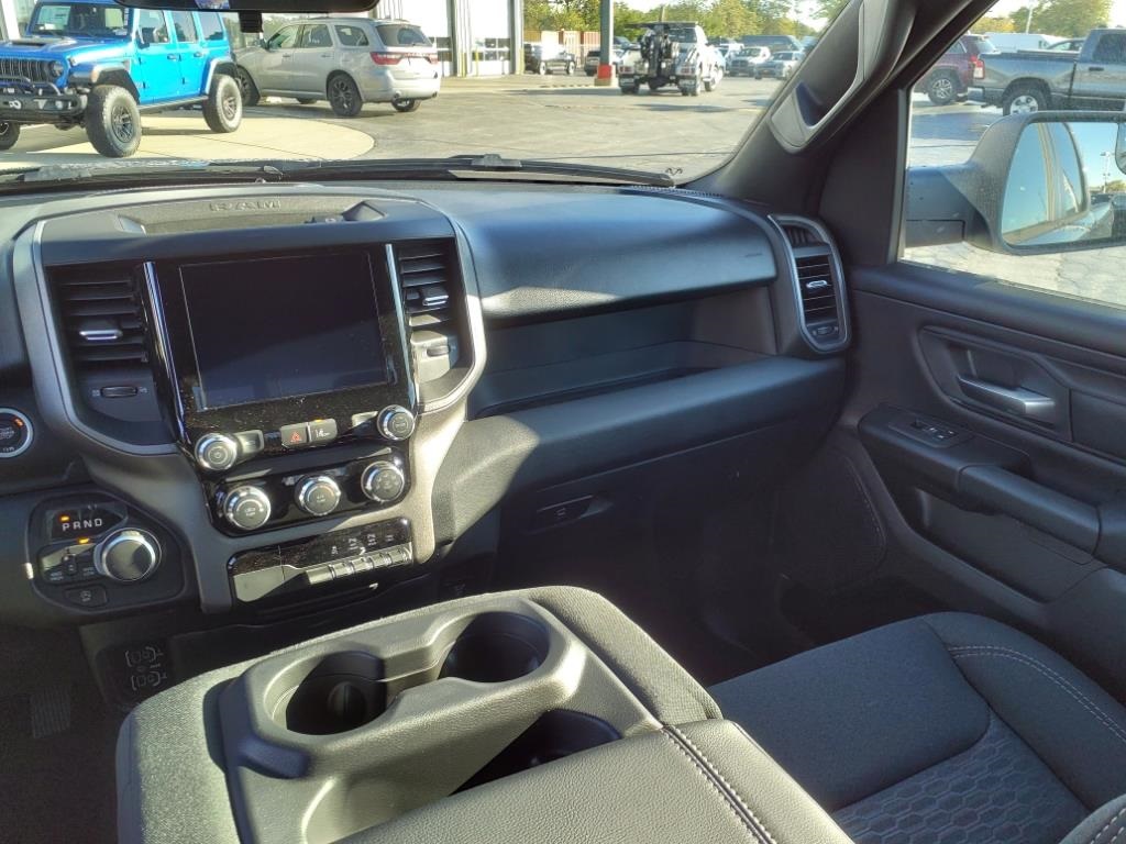 2025 Ram 1500 Tradesman photo 12
