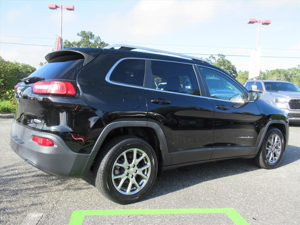 2018 Jeep Cherokee Latitude photo 5