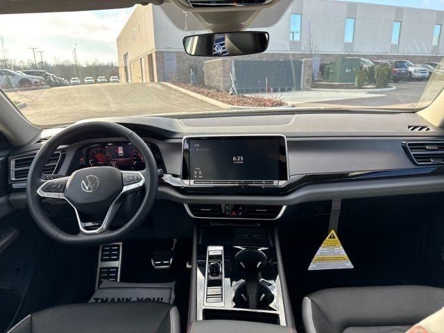 2025 Volkswagen Atlas Peak Edition SE photo 22