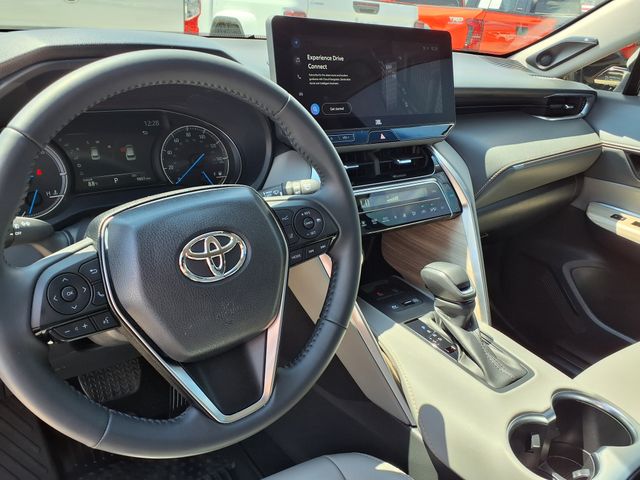 2024 Toyota Venza XLE photo 4