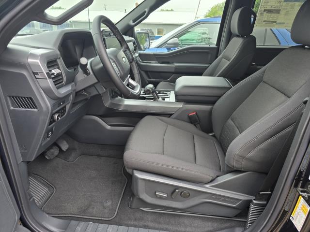 2025 Ford F-150 XLT photo 9