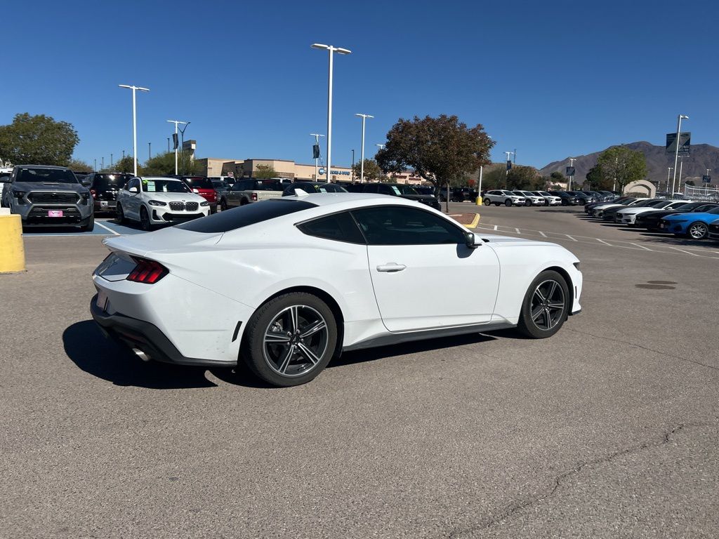 2024 Ford Mustang EcoBoost photo 4