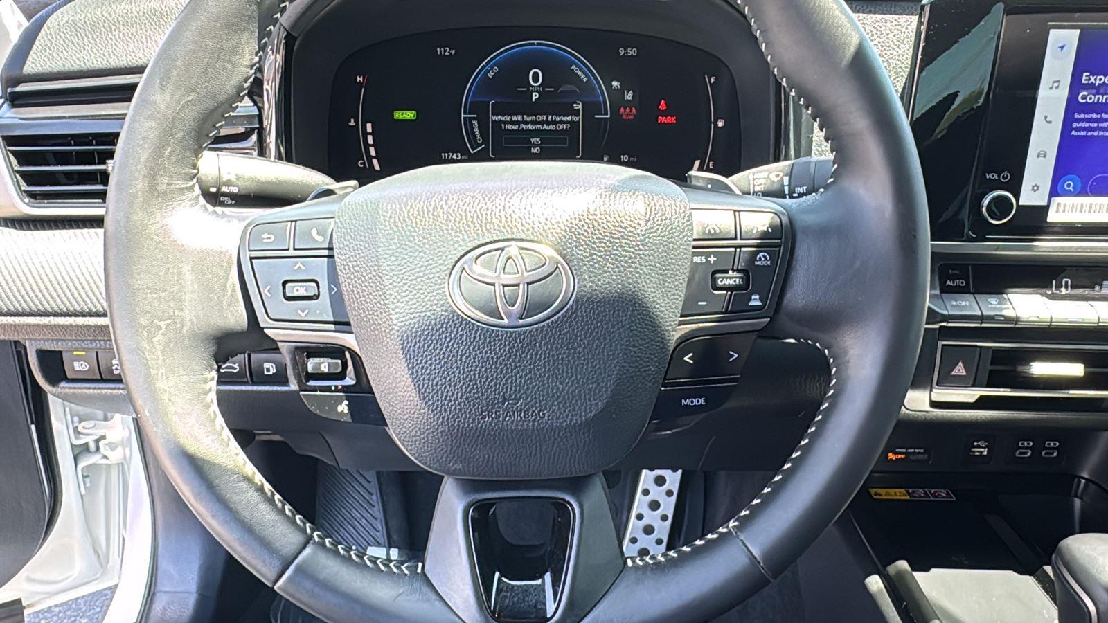 2025 Toyota Camry SE photo 15