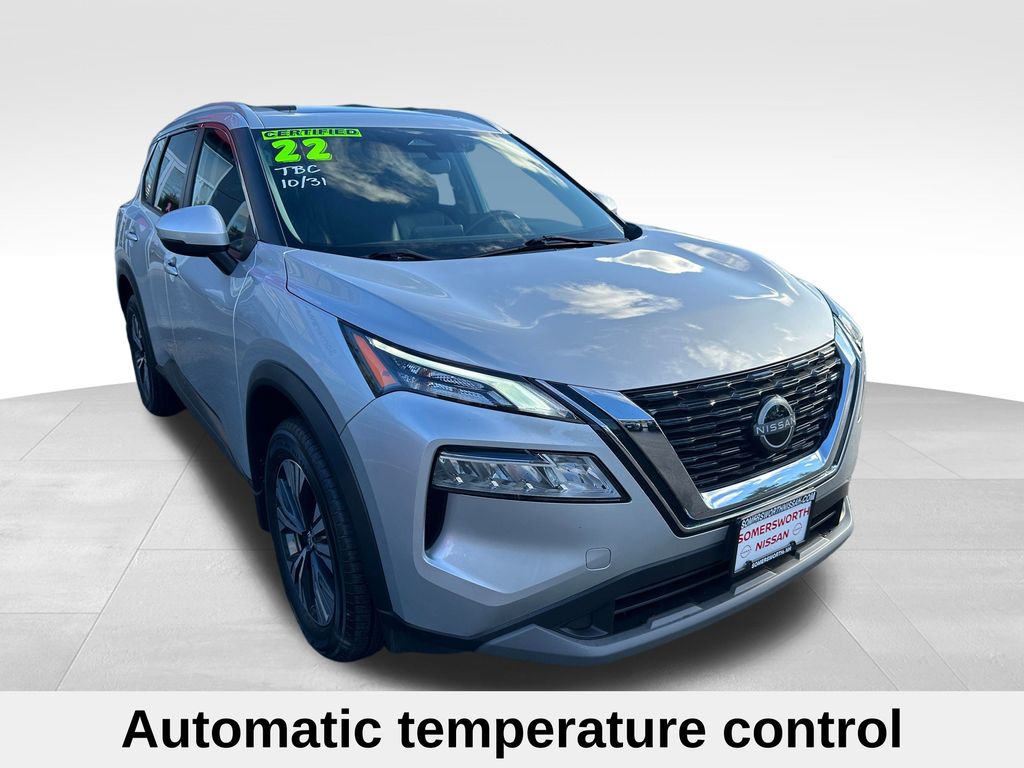 2022 Nissan Rogue SV photo 3