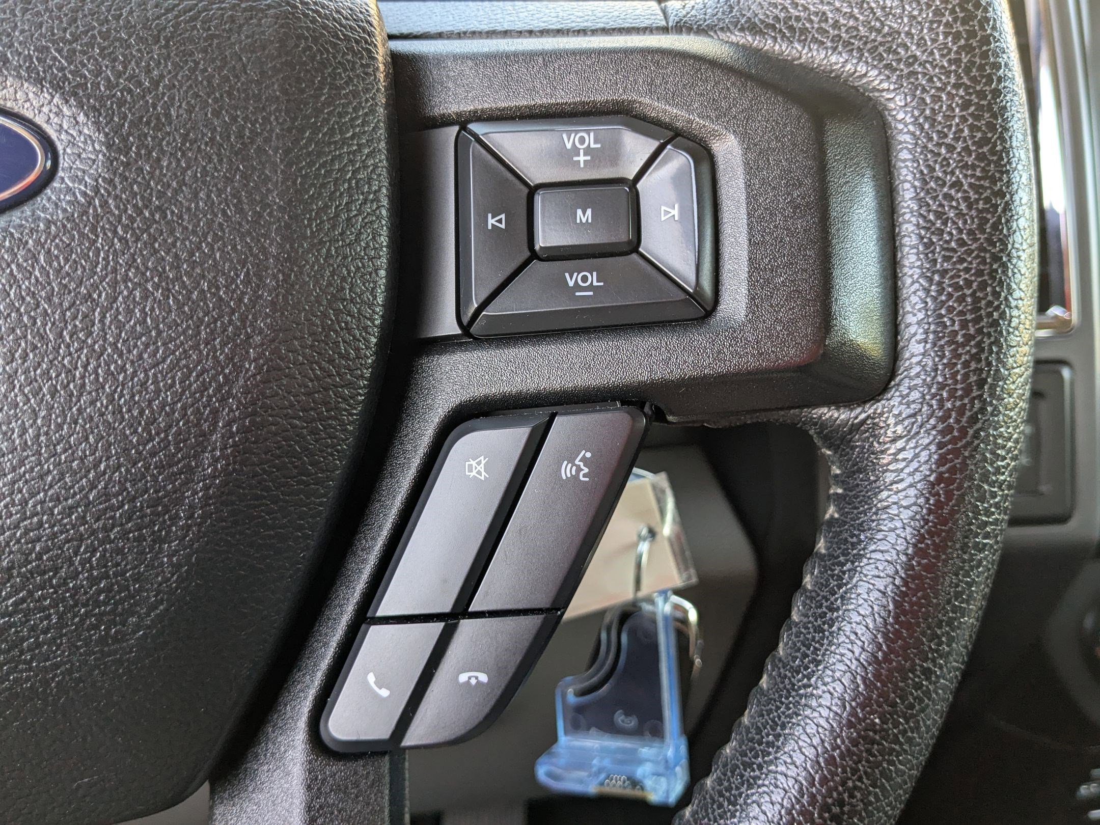 2015 Ford F-150 XLT photo 17