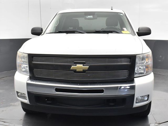 2011 Chevrolet Silverado 1500 LT photo 14