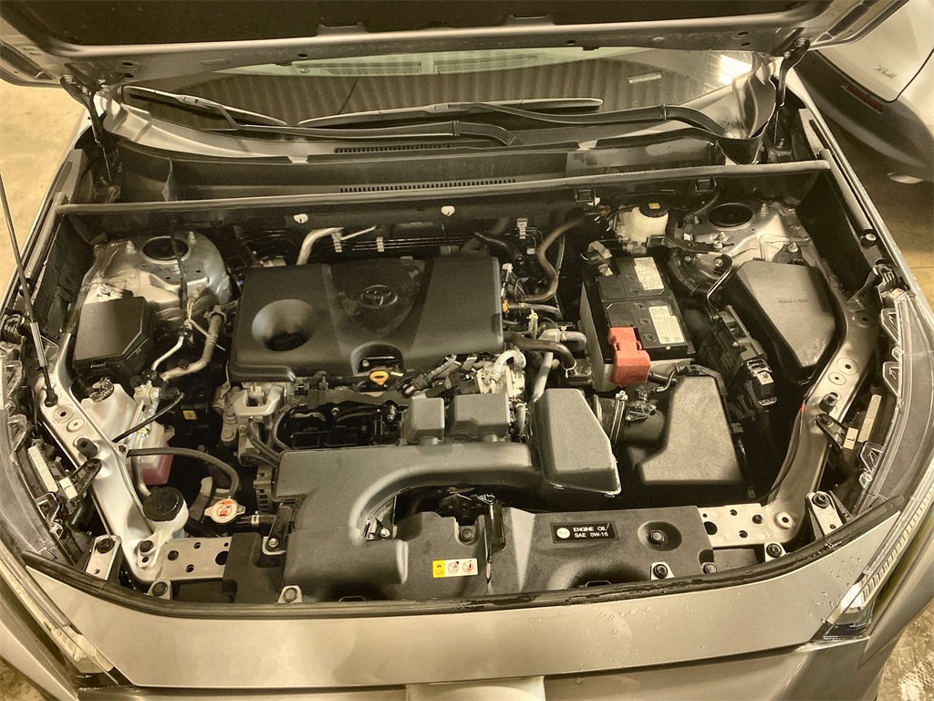 2022 Toyota RAV4 XLE Premium photo 18