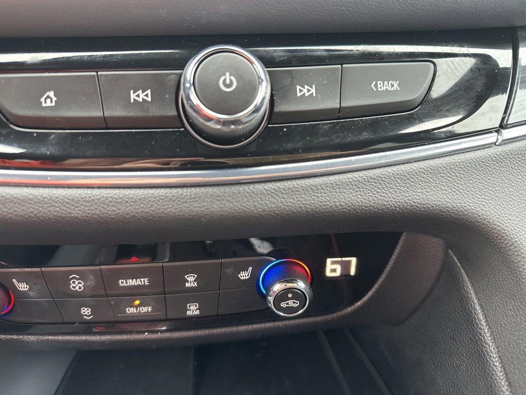 2023 Buick Enclave Essence photo 12