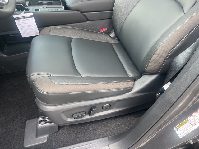 2025 Nissan Pathfinder SL photo 6