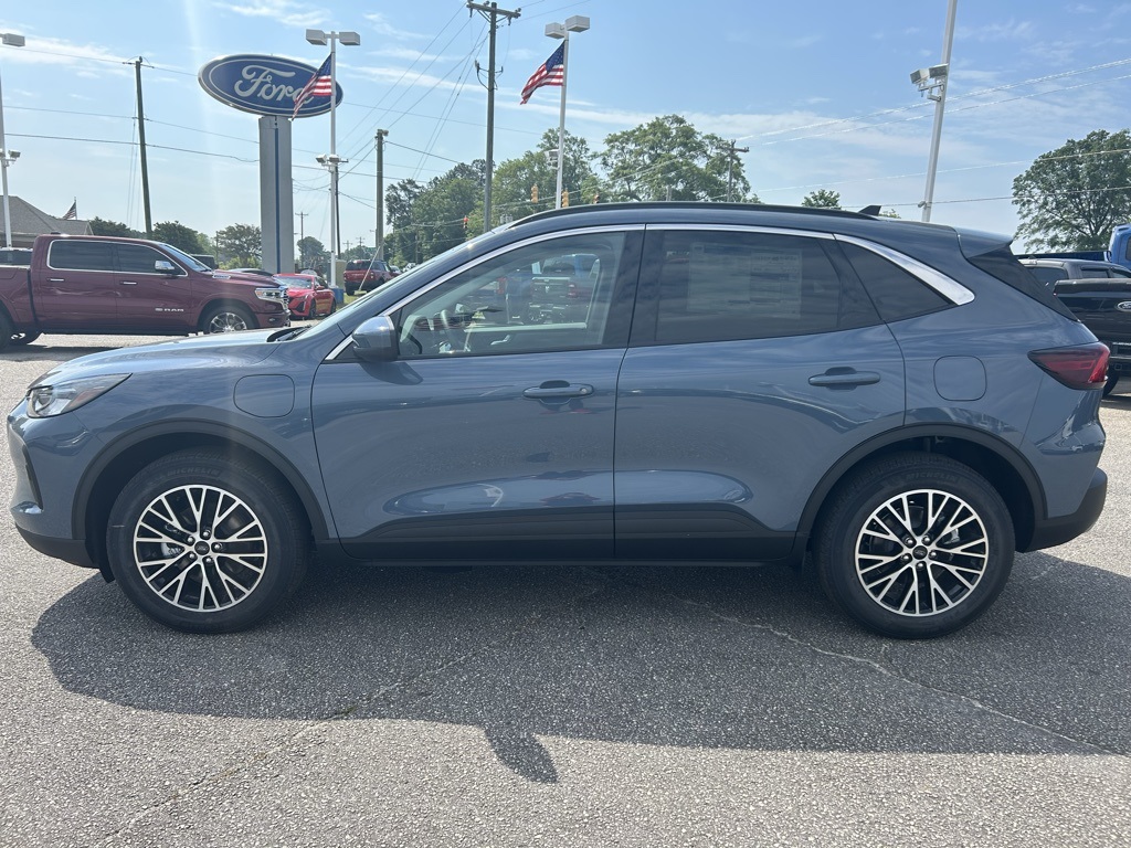 2024 Ford Escape Plug-In Hybrid photo 4