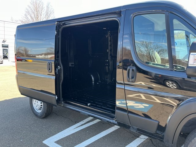 2025 Ram ProMaster 1500 Cargo Van photo 3