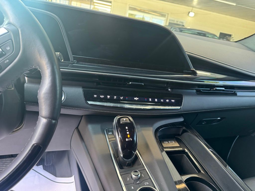 2023 Cadillac Escalade Sport photo 6