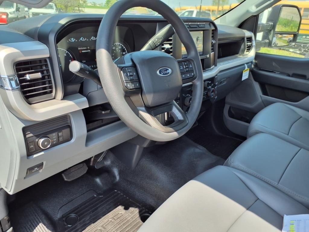 2024 Ford F-550 XL photo 8