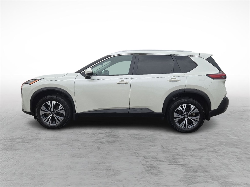 2022 Nissan Rogue SV photo 6