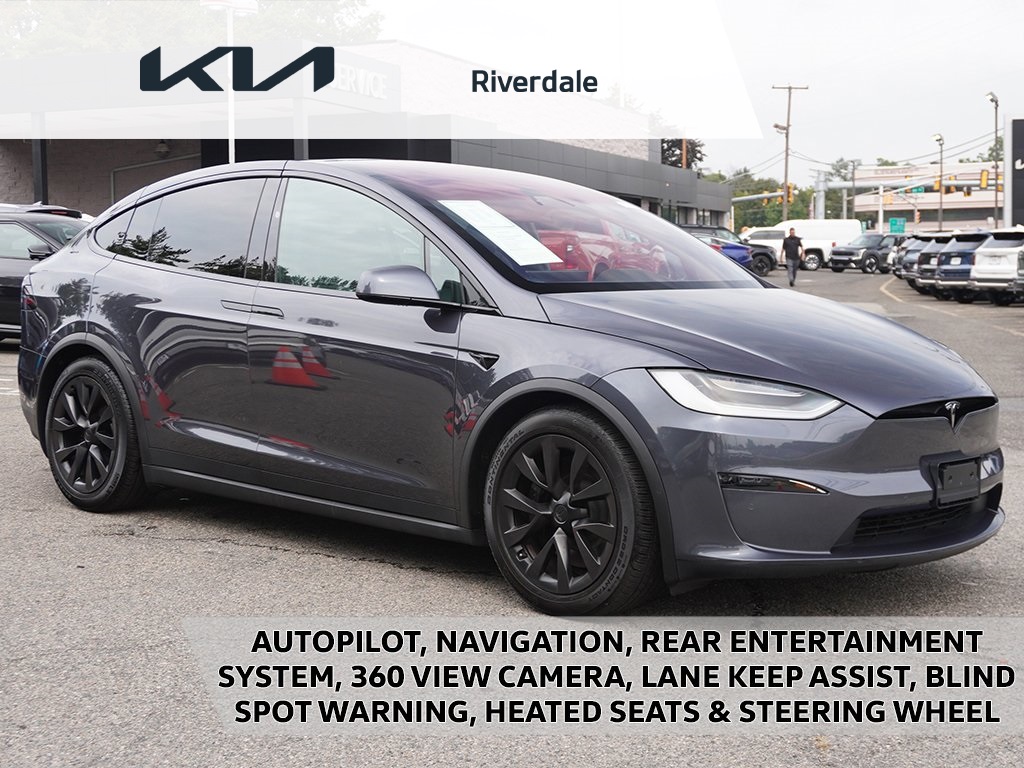 2022 Tesla Model X Long Range's photo
