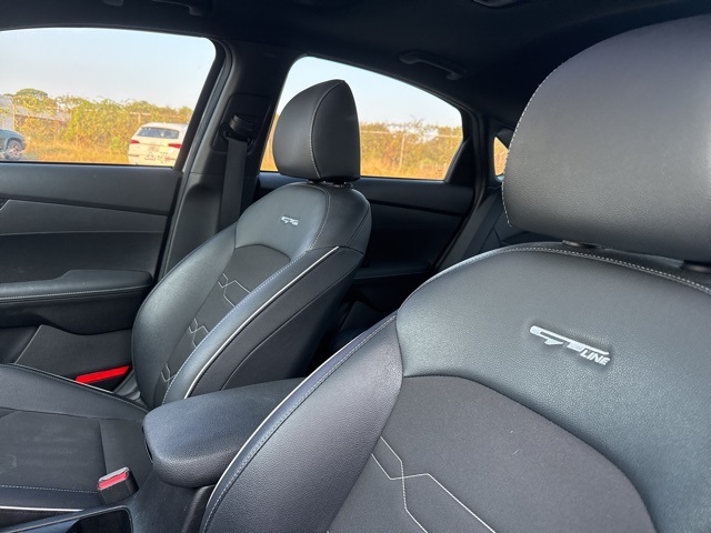 2023 Kia Forte GT-Line photo 11