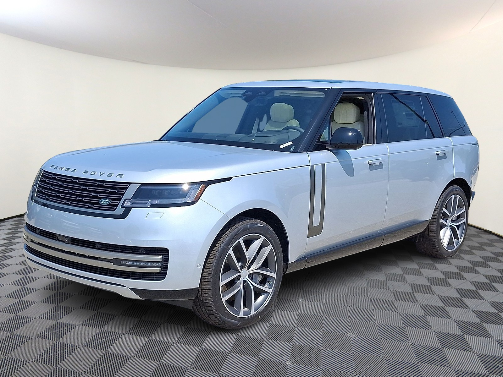 2025 Land Rover Range Rover SE's photo