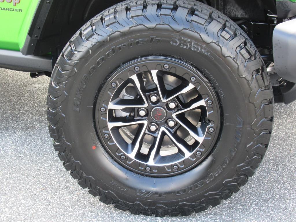 2025 Jeep Wrangler Rubicon photo 7