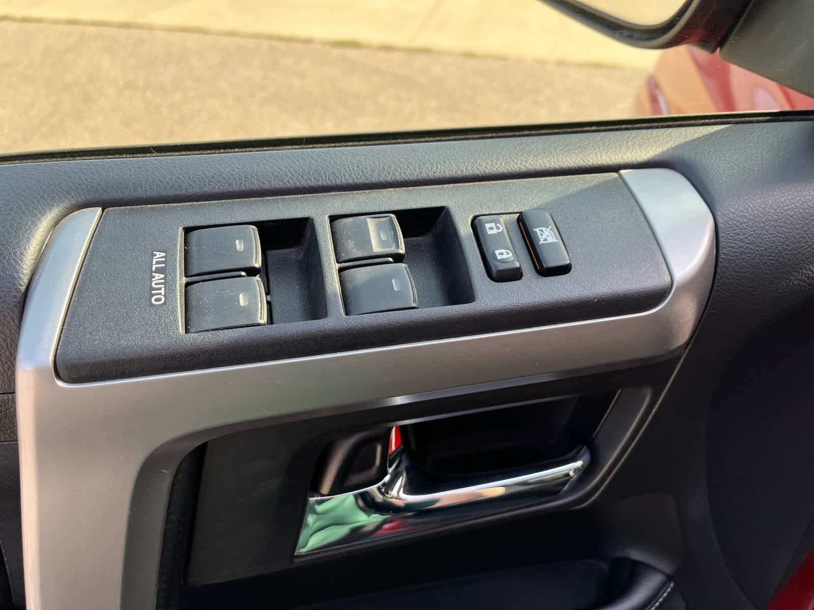 2016 Toyota 4Runner SR5 photo 16