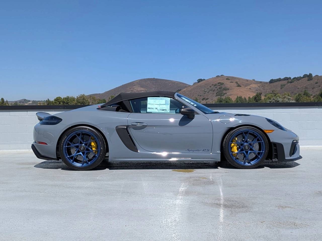 2025 Porsche Boxster Spyder photo 8