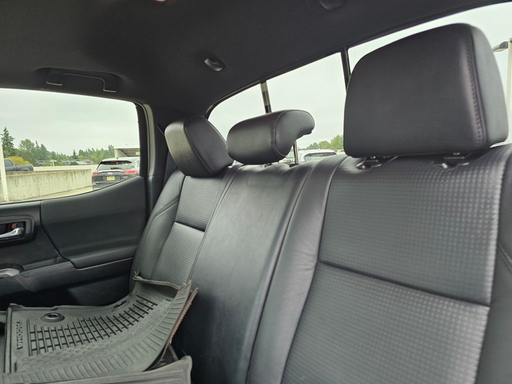 2022 Toyota Tacoma TRD Sport photo 20