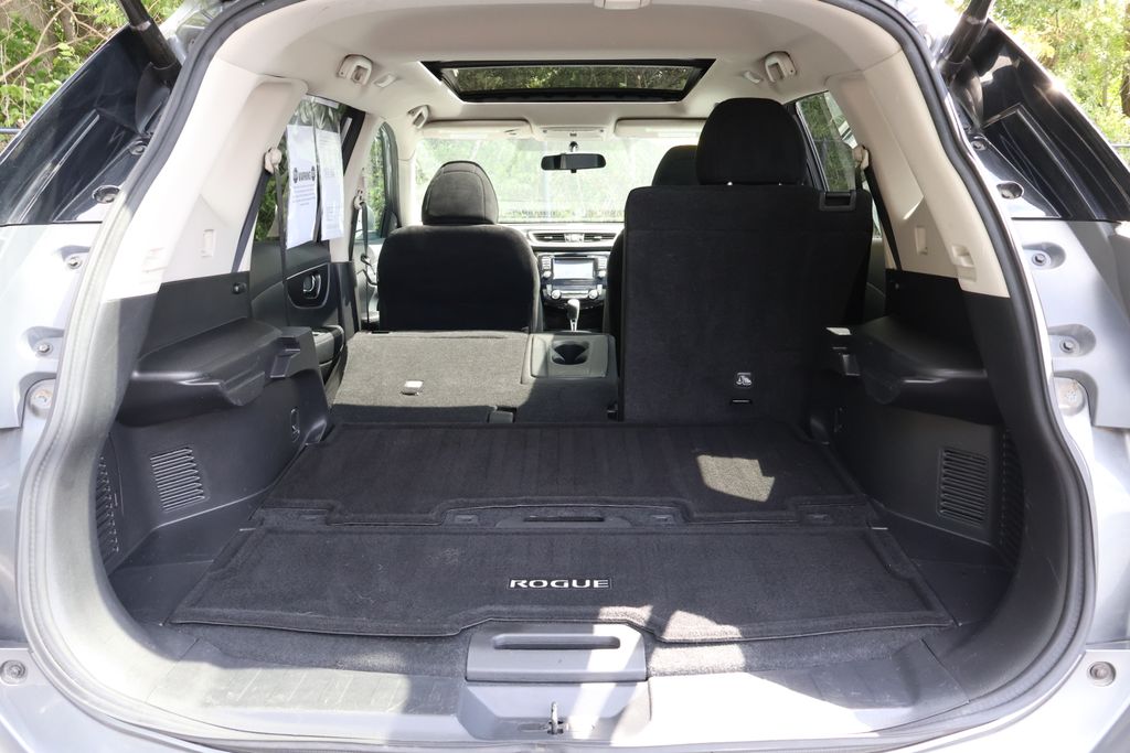 2016 Nissan Rogue SV photo 43