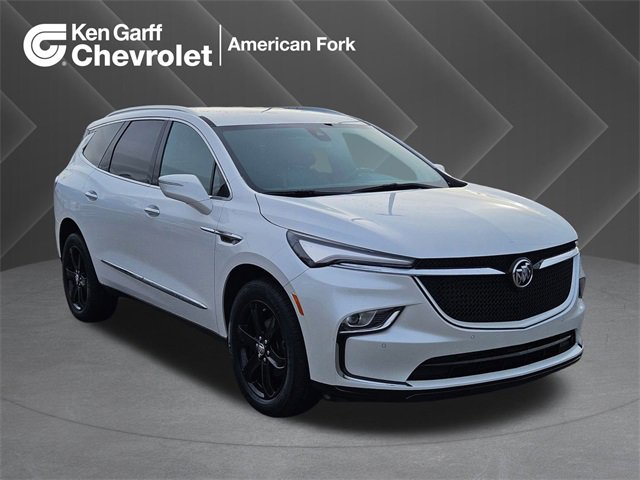 2024 Buick Enclave Essence's photo