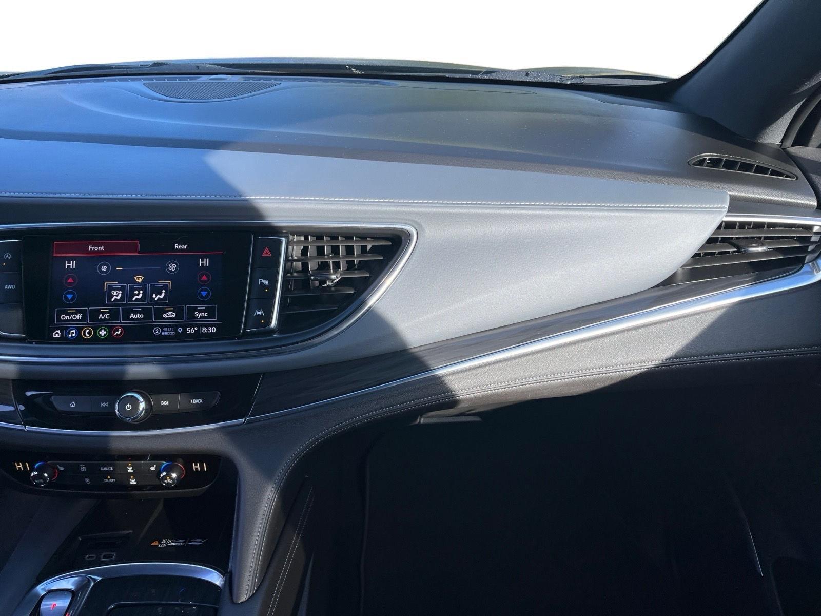 2022 Buick Enclave Essence photo 9