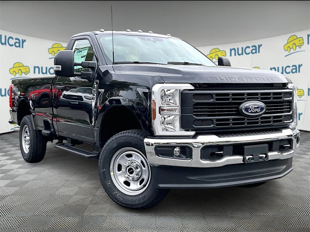 2026 Ford F-350 Super Duty XL's photo
