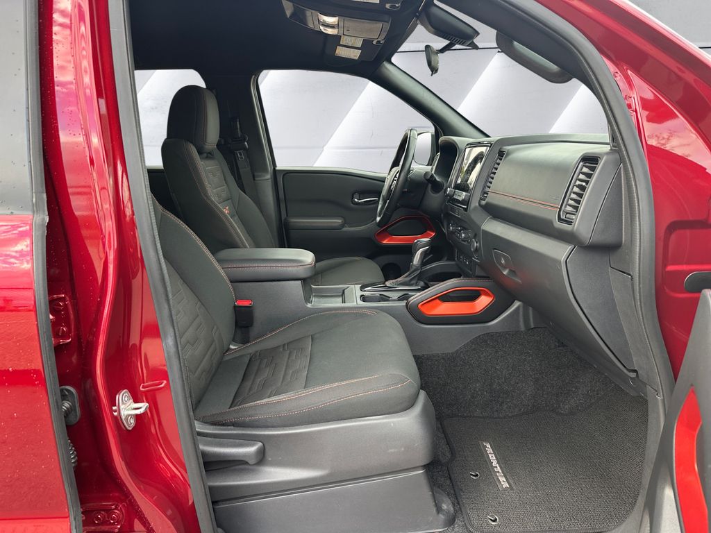2023 Nissan Frontier PRO-X photo 12