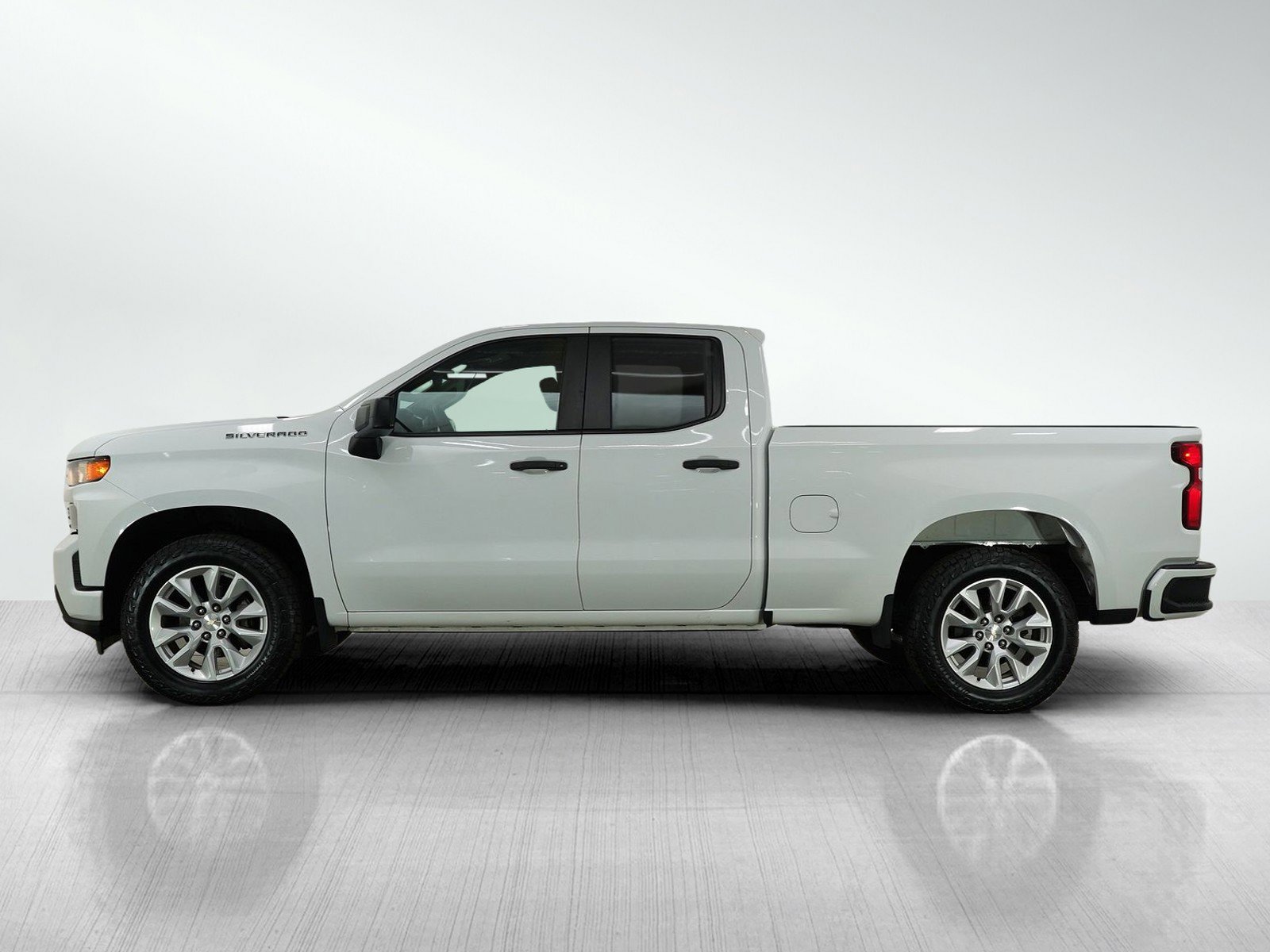 Used 2019 Chevrolet Silverado 1500 Custom with VIN 1GCRYBEHXKZ330334 for sale in South Saint Paul, Minnesota