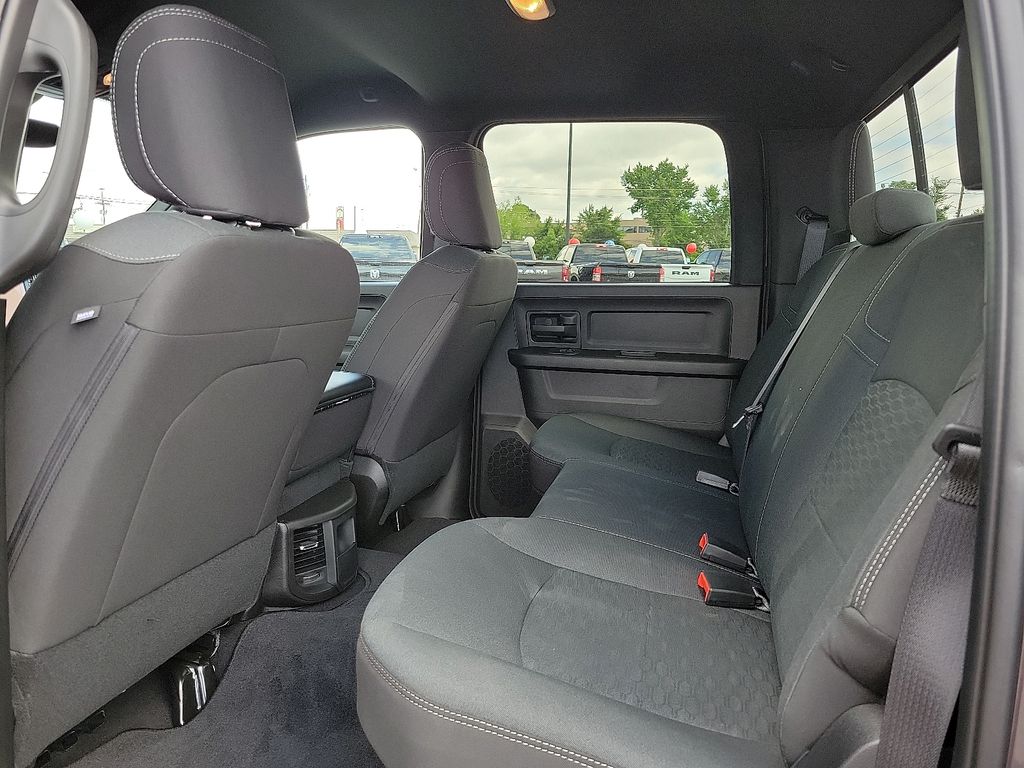 2025 Ram 2500 Tradesman photo 9