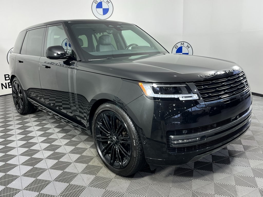 2024 Land Rover Range Rover SE's photo