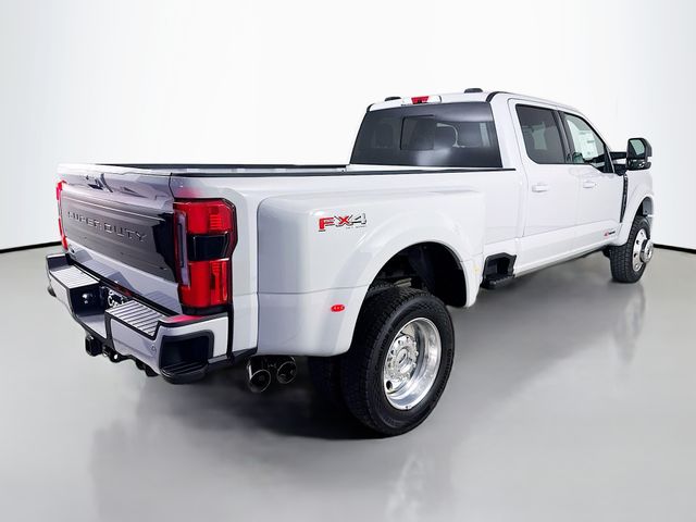 2025 Ford F-450 photo 7