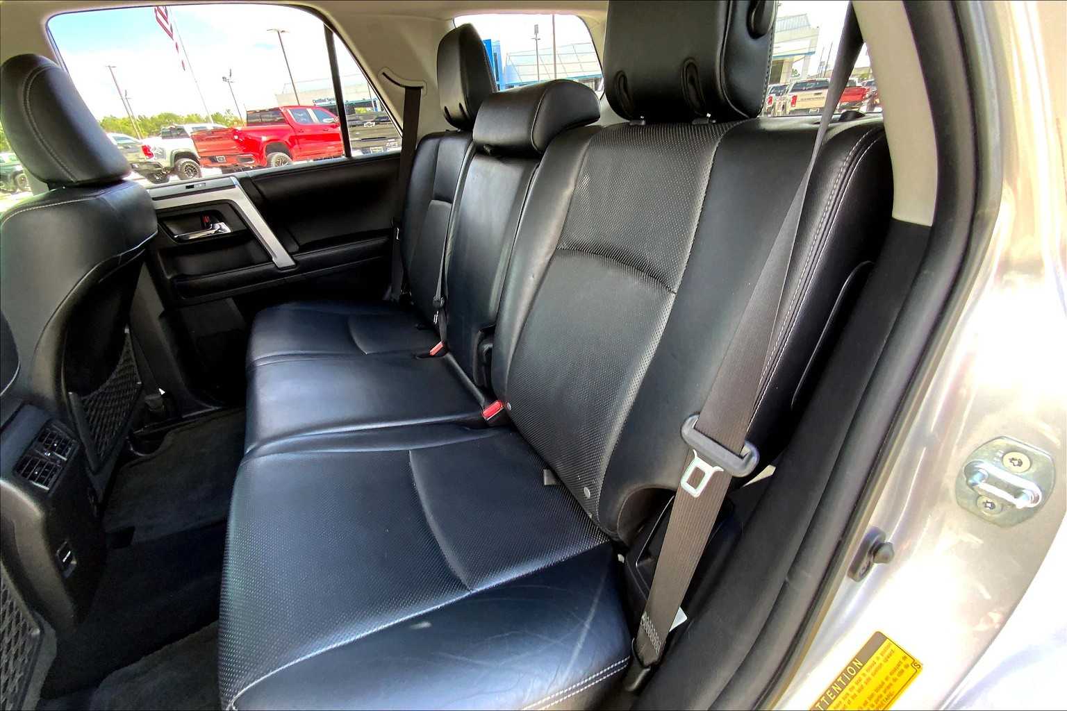 2014 Toyota 4Runner Limited photo 19