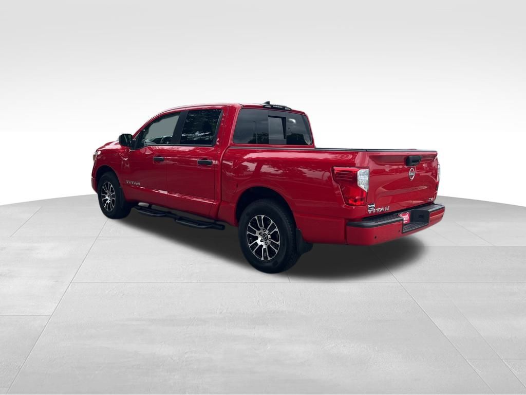 2024 Nissan Titan SV photo 4