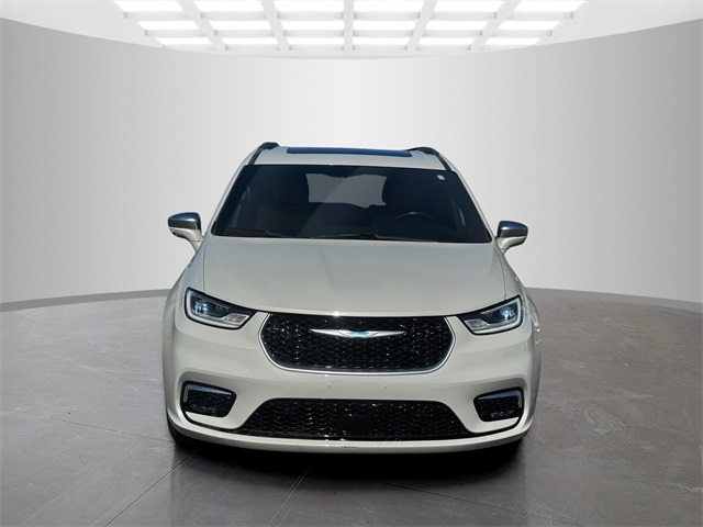 2021 Chrysler Pacifica Hybrid Pinnacle photo 2