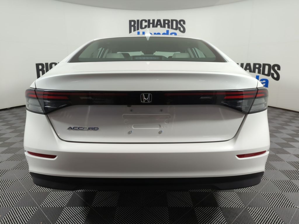 2025 Honda Accord LX 1.5T photo 3
