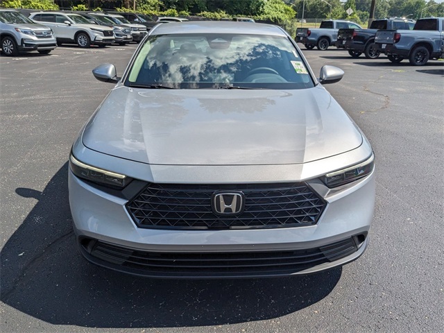 2025 Honda Accord LX photo 3