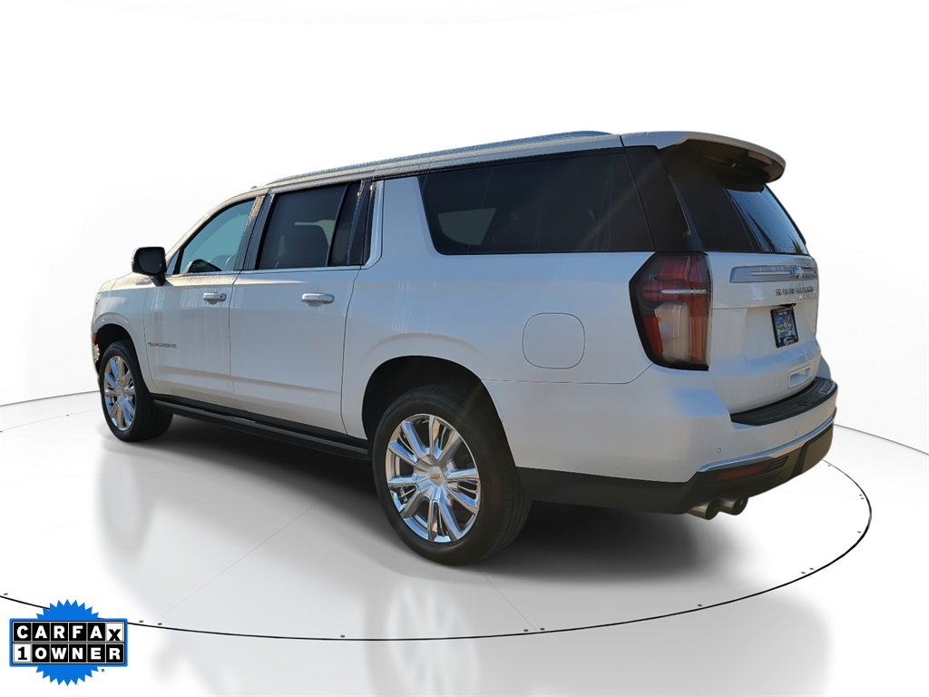 2021 Chevrolet Suburban High Country photo 3