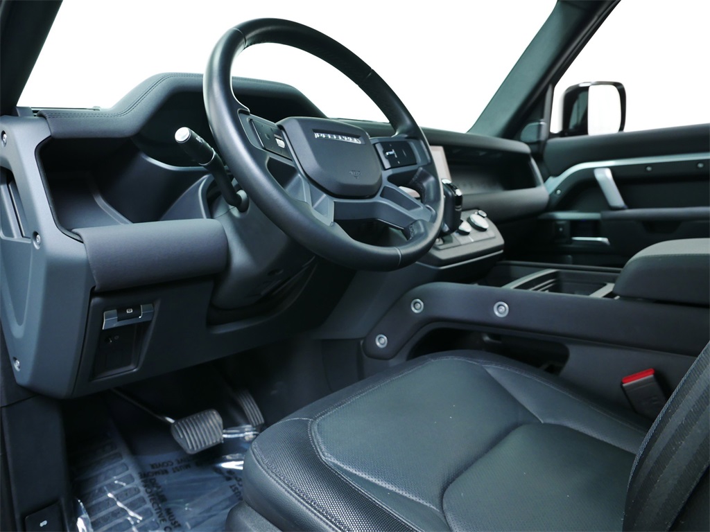 2023 Land Rover Defender 110 X-Dynamic SE photo 4
