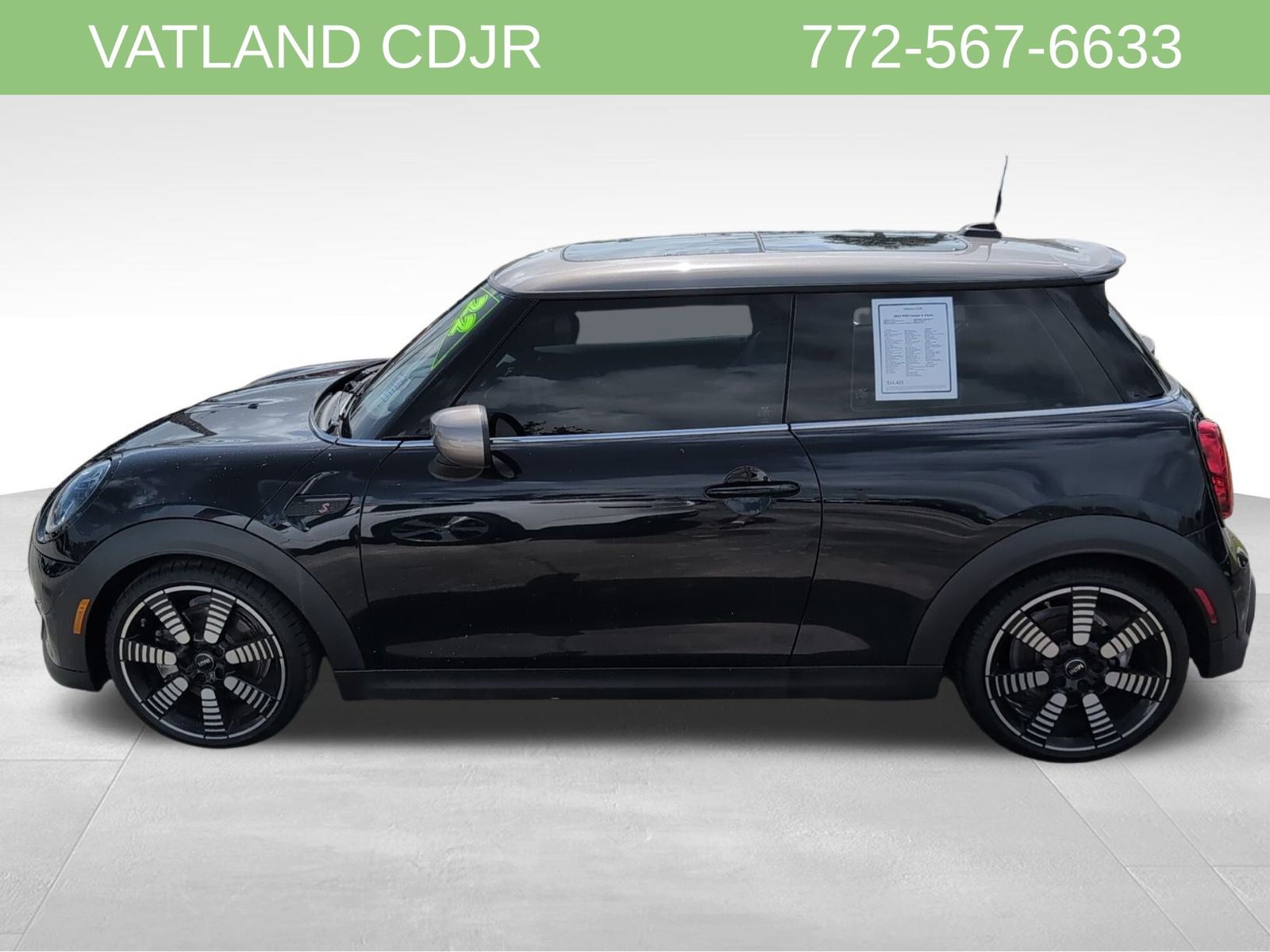 2022 Mini Cooper S Iconic photo 4