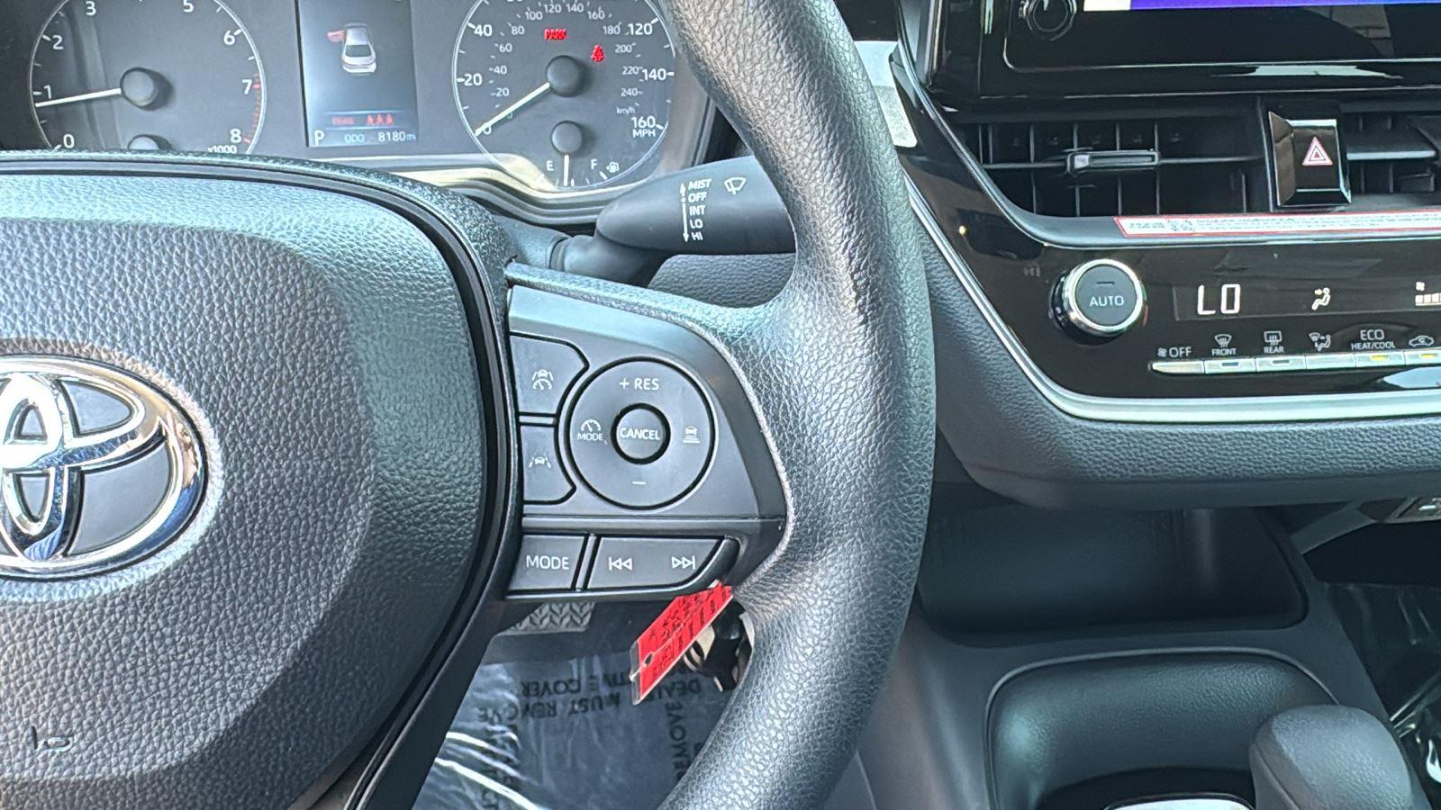 2025 Toyota Corolla LE photo 16