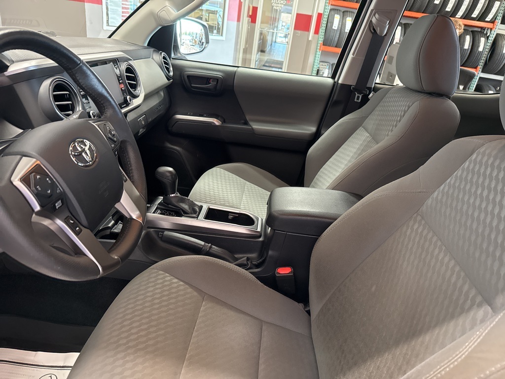 2023 Toyota Tacoma SR5 photo 10