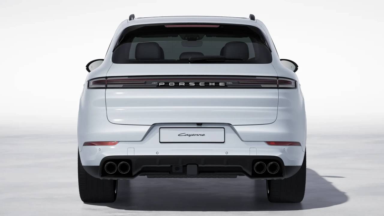 2026 Porsche Cayenne photo 7