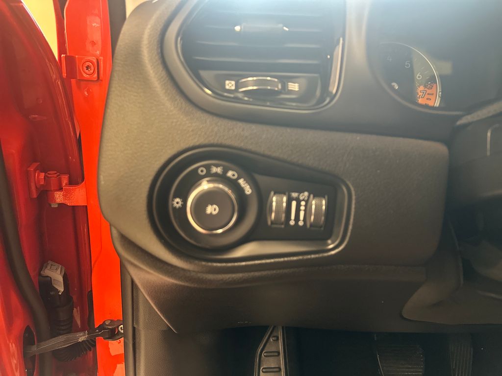 2018 Jeep Renegade Latitude North Edition photo 14