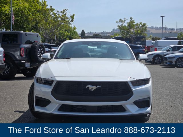 2025 Ford Mustang EcoBoost photo 3